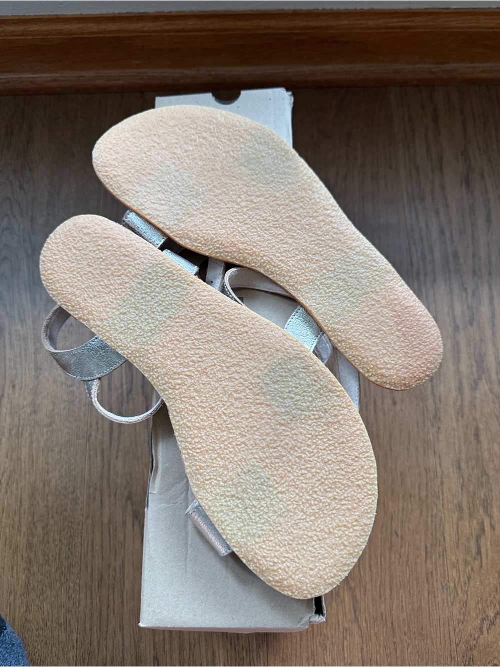 Be Lenka Grace Sandals in Gold - brand new Size EU 40 - Picture 4 of 6